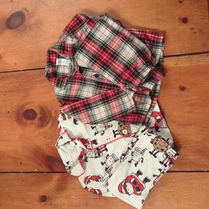EUC 2 Christmas Santa & Plaid Pajamas Boy 4
